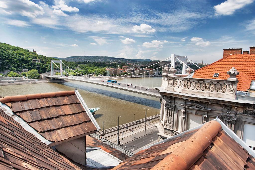 Riverside Flat With King Castle View ブダペスト エクステリア 写真